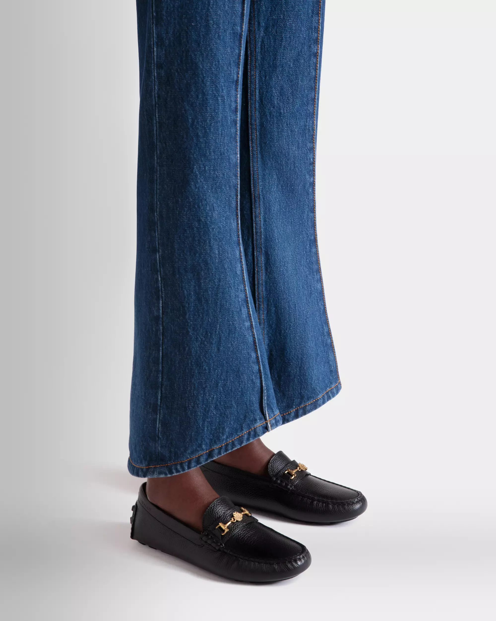 Kerbs Driver in Grained Leather - Black