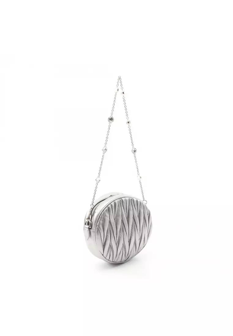 Pre-Loved MIU MIU matelasse Shoulder bag leather Silver