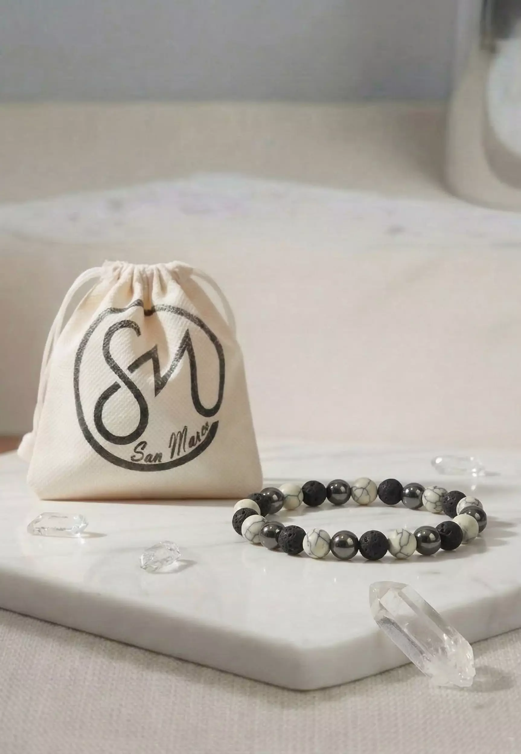 Aksesoris Gelang Pria Lava Stone, Hematite & Howlite  Bracelet  Black & White