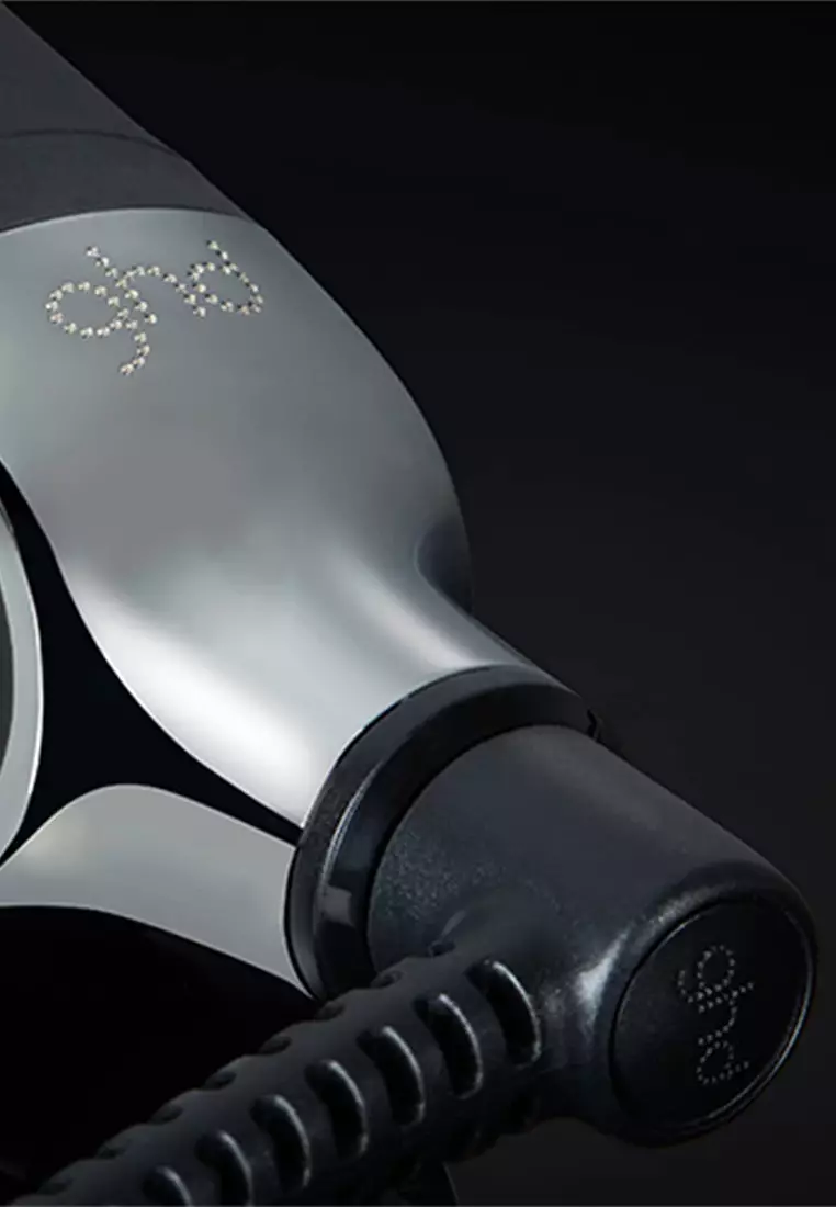 Platinum+ Hair Straightener in Black - Ultimate smart styler that predicts your hair’s needs with 70% stronger hair*, 75% more shine** and 2x colour protection