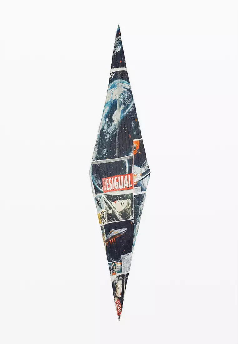 Wrinkled collage scarf