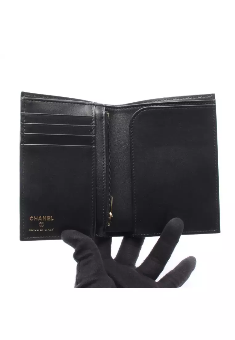 Pre-Loved Chanel coco mark passport case card case pass case Caviar skin black gold hardware