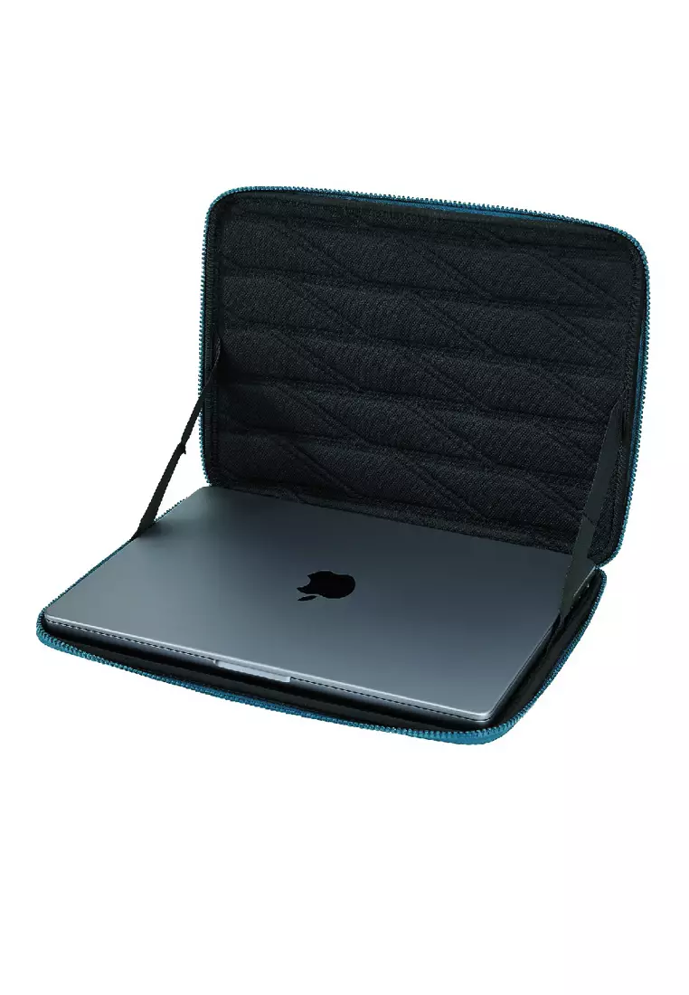 Jual Thule Thule As Gauntlet TGSE 2358 Sleevecase For Macbook Pro/Air ...