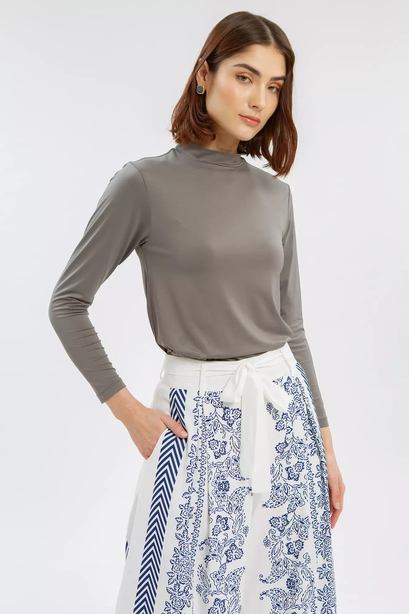 Minimal Zahra Pants White Blue Warna WHITE BLUE