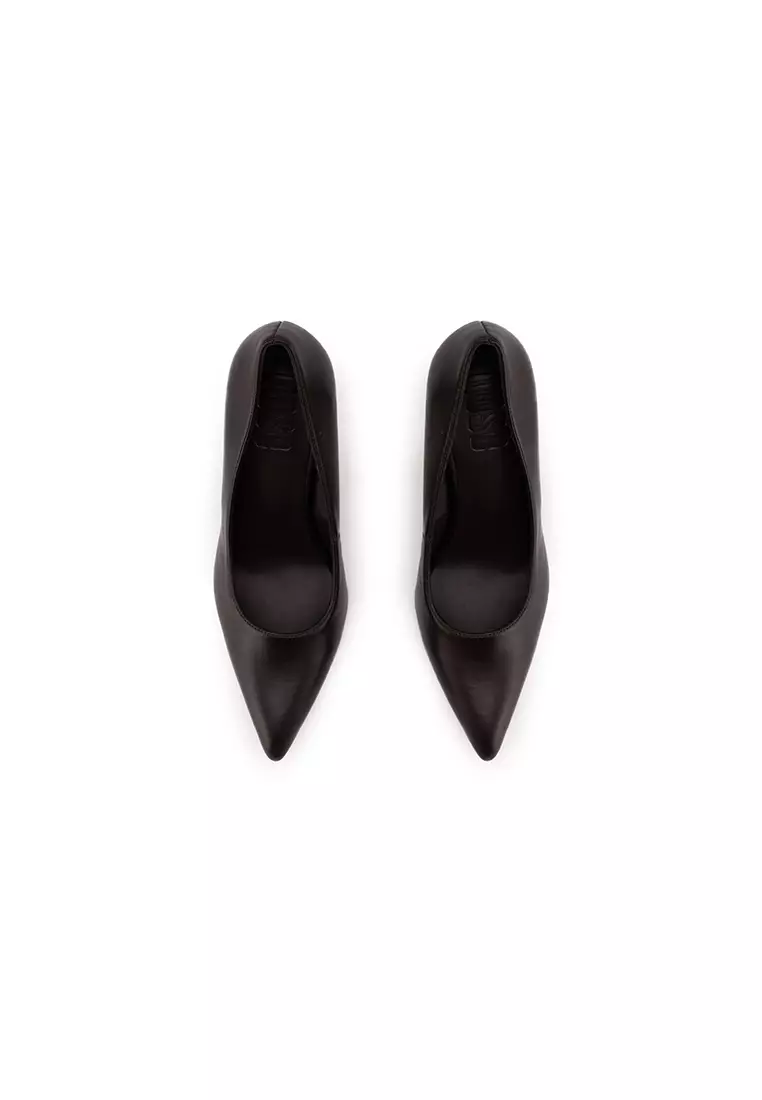 HEELED PUMP