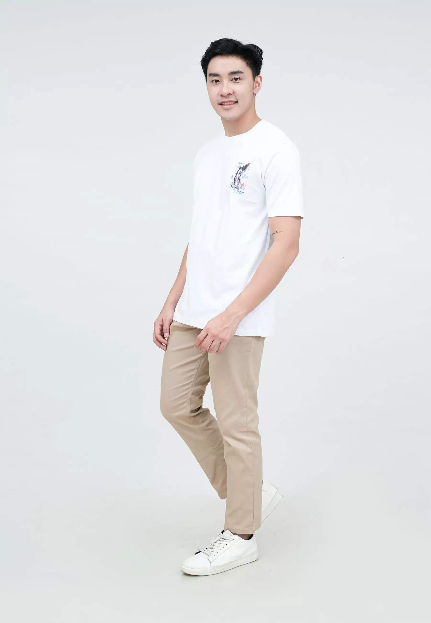 Houseofcuff T- shirt Kaos Putih Lost Reality Tersedia Size S - 4XL