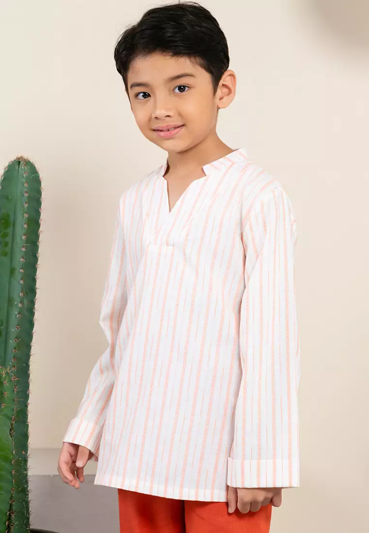 Buy Lubna Kids Linen V-Neckline Baju Melayu Set 2024 Online | ZALORA ...