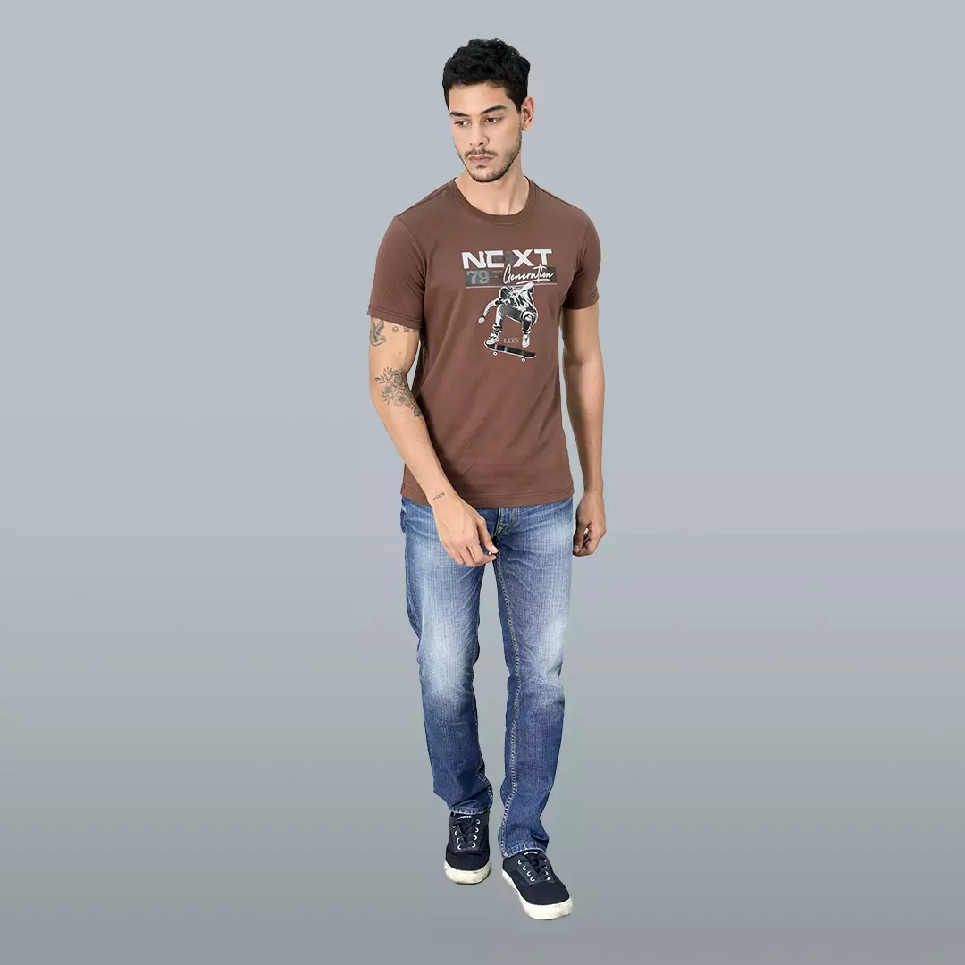 LGS - Kaos Youth Casual Pria Lengan Pendek Motif Sablon Warna Coklat Slim Fit - GTS.878.N266.01.C