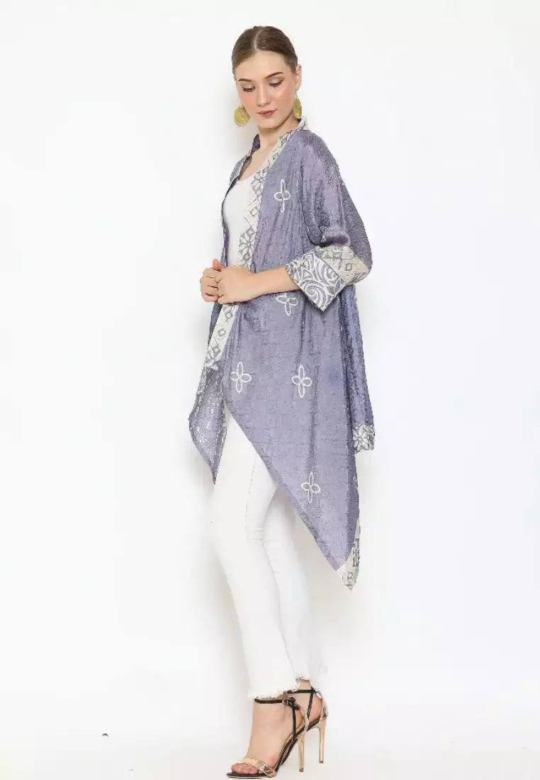 Rinjanie Batik - Bolero Ayam - Bolero Asimetris Biru - Outer Batik Modern - Outer Batik Wanita - Outer batik kekinian - Batik Cap Mix - JMWN - AS