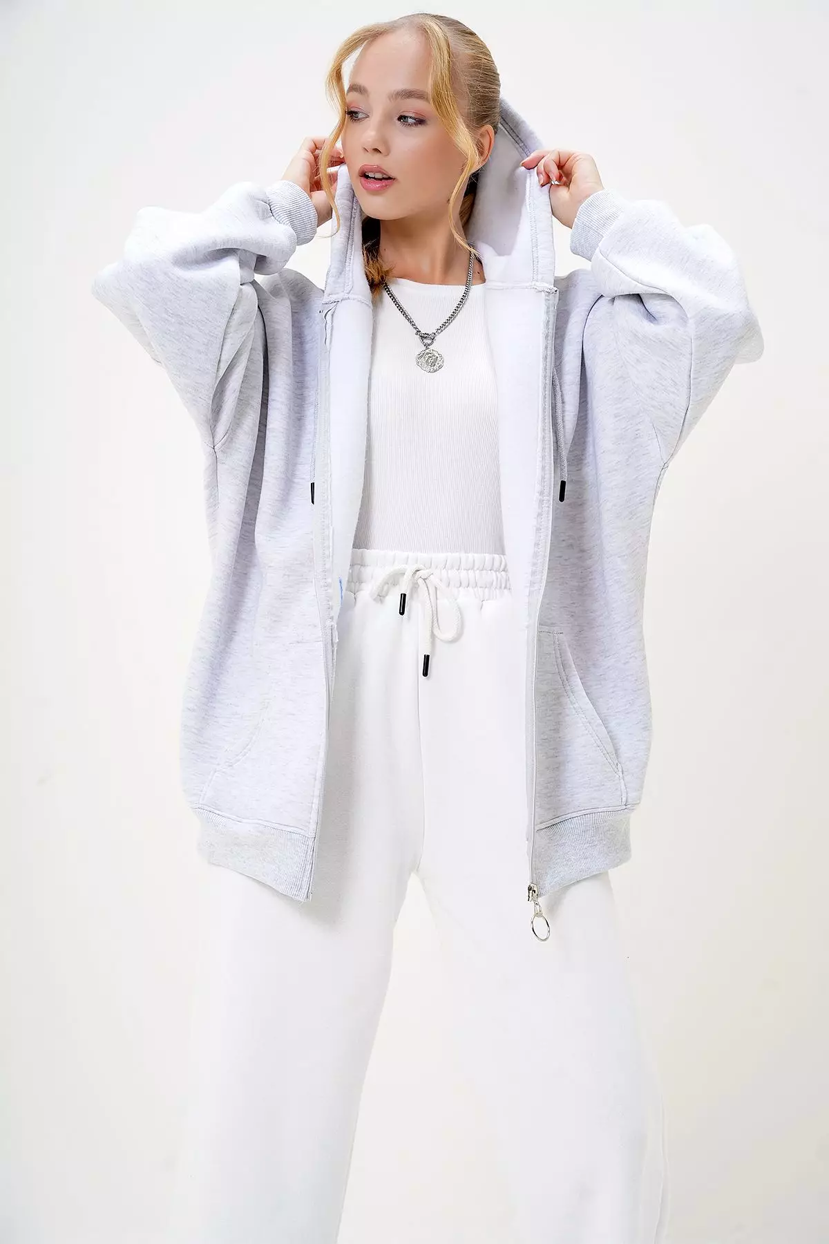 Brown Licensed Long Plenty Sweatshirt