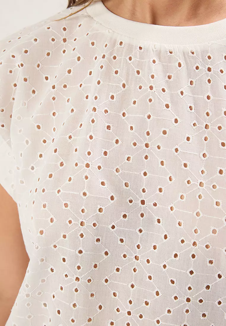 Ecru Embroidery Detail Relaxed Pattern Knitted T-Shirt