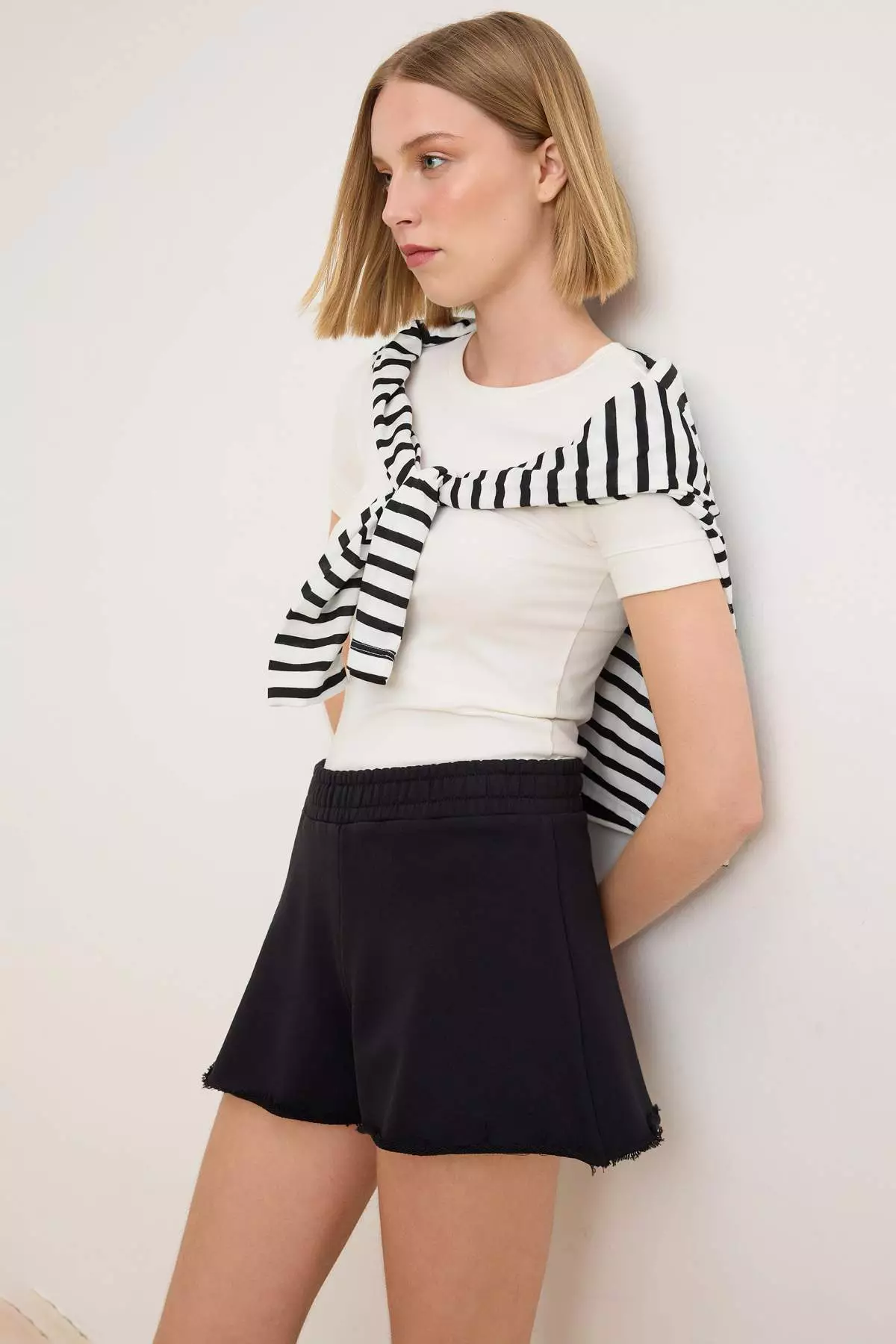 Black Plain Regular Waist Wide Leg Short 3-Thread Combed Cotton Knitted Shorts & Bermuda Twoss26Sr00224