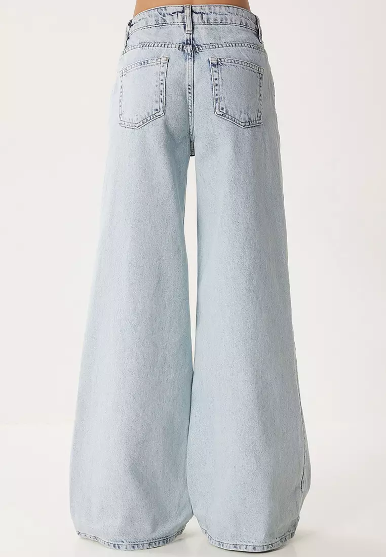Mid Waist Wide Leg Jeans