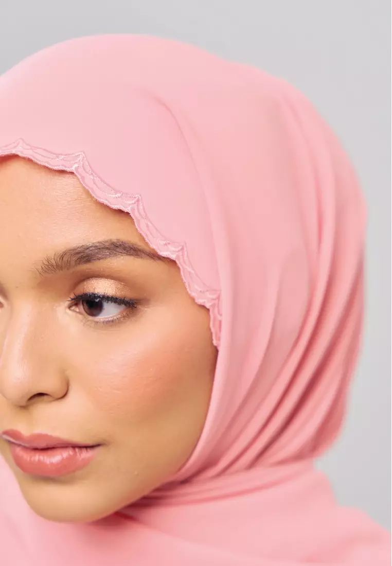 Sulam Kenanga Scarf in Kantan Pink