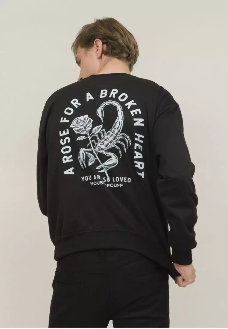 sweater hitam crewneck basic scorpion unisex houseofcuff