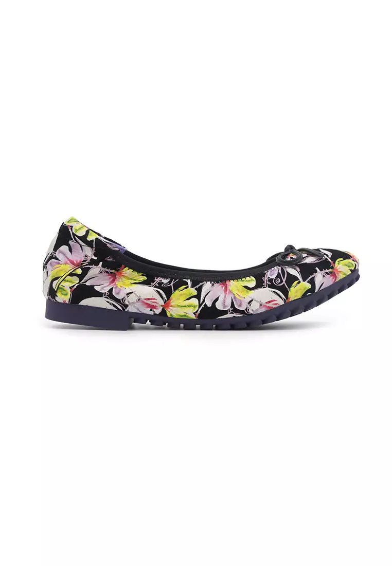 All black best sale jungle ballet flats