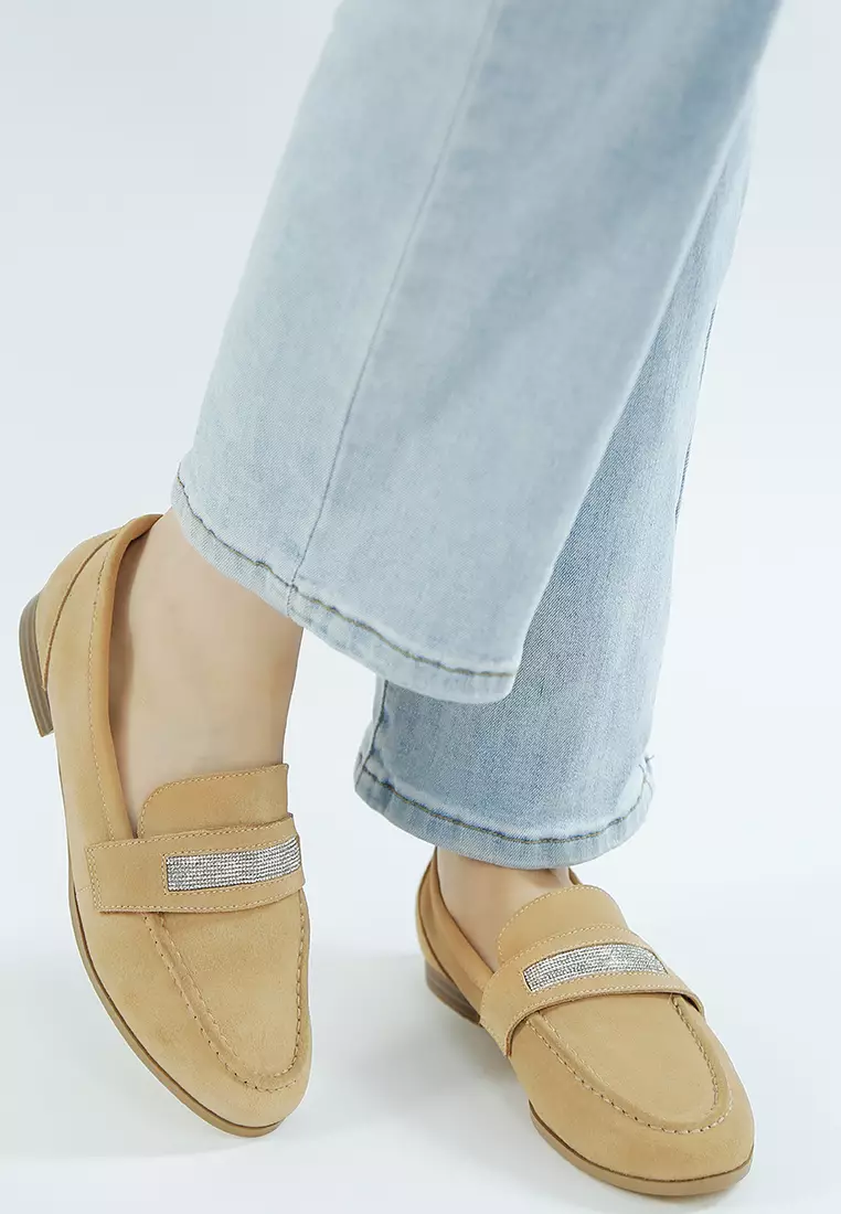 Sepatu Loafer Tali Penny Berlian Imitasi Warna Beige