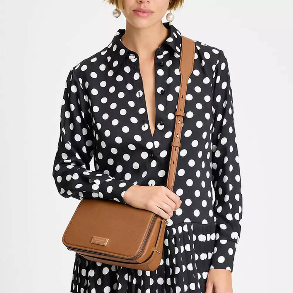 Liv Small Flap Crossbody Bag Cavern