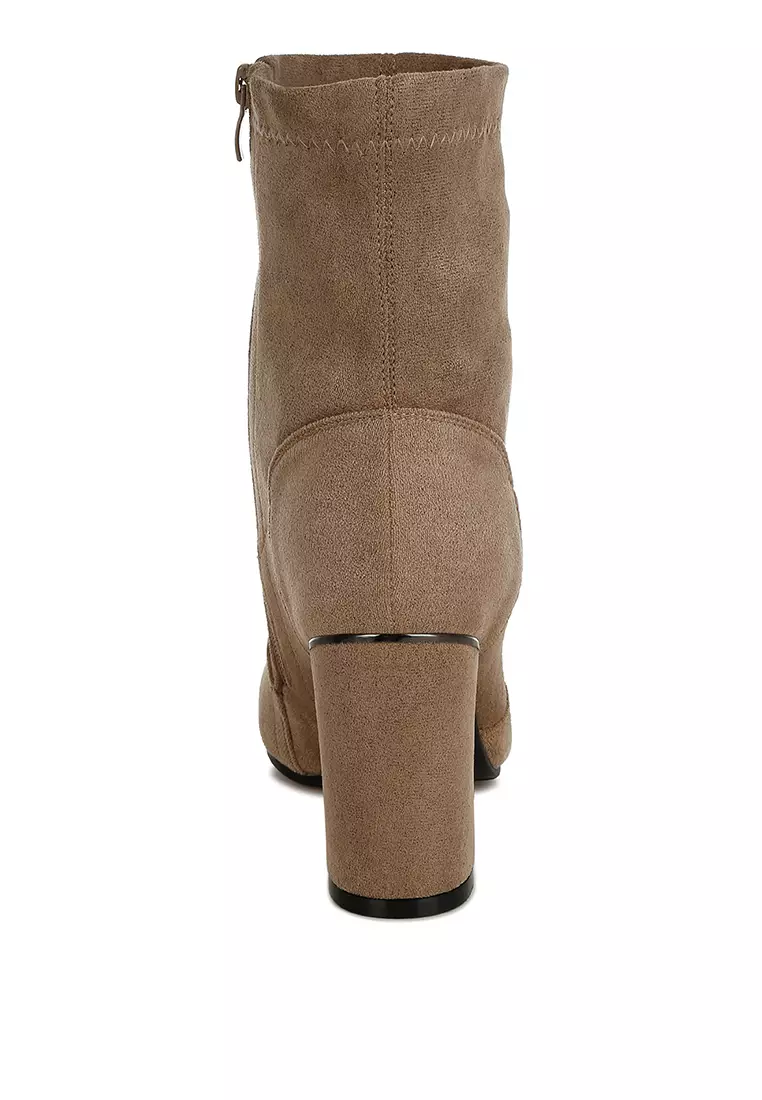 Sepatu Bot dari Bahan Katun Mikrofiber Warna Beige