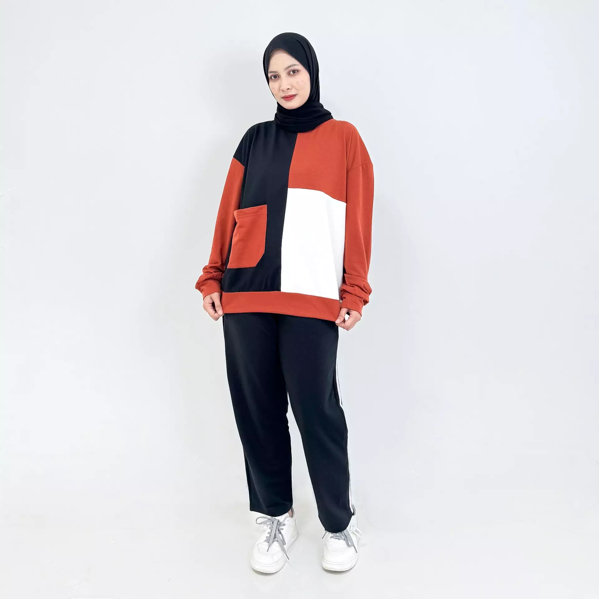 Joanita Set Sporty [BATA] Setelan Training Olahraga Wanita Lengan Panjang