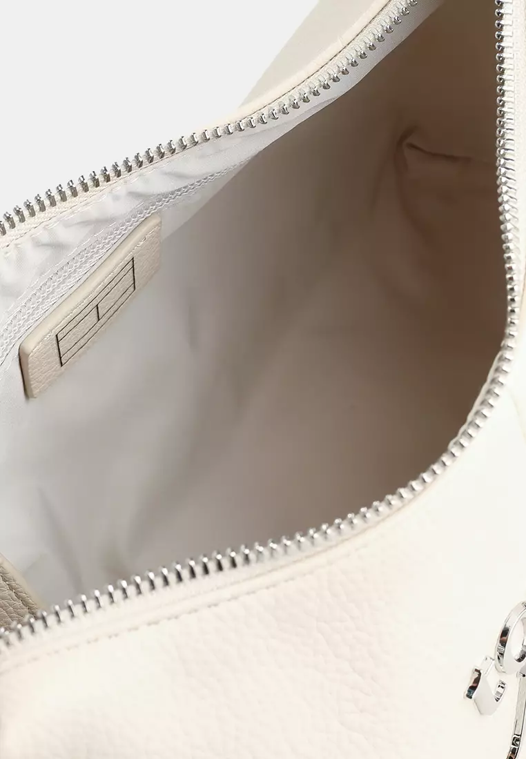 Bold Shoulder Bag