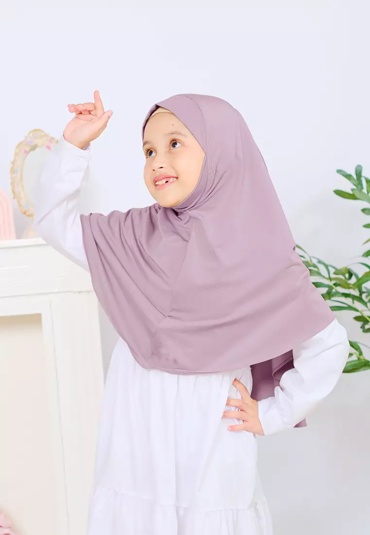 Cotton Bee - Jennaira Bergo Dagu | Hijab Instan Anak Non Pad - M