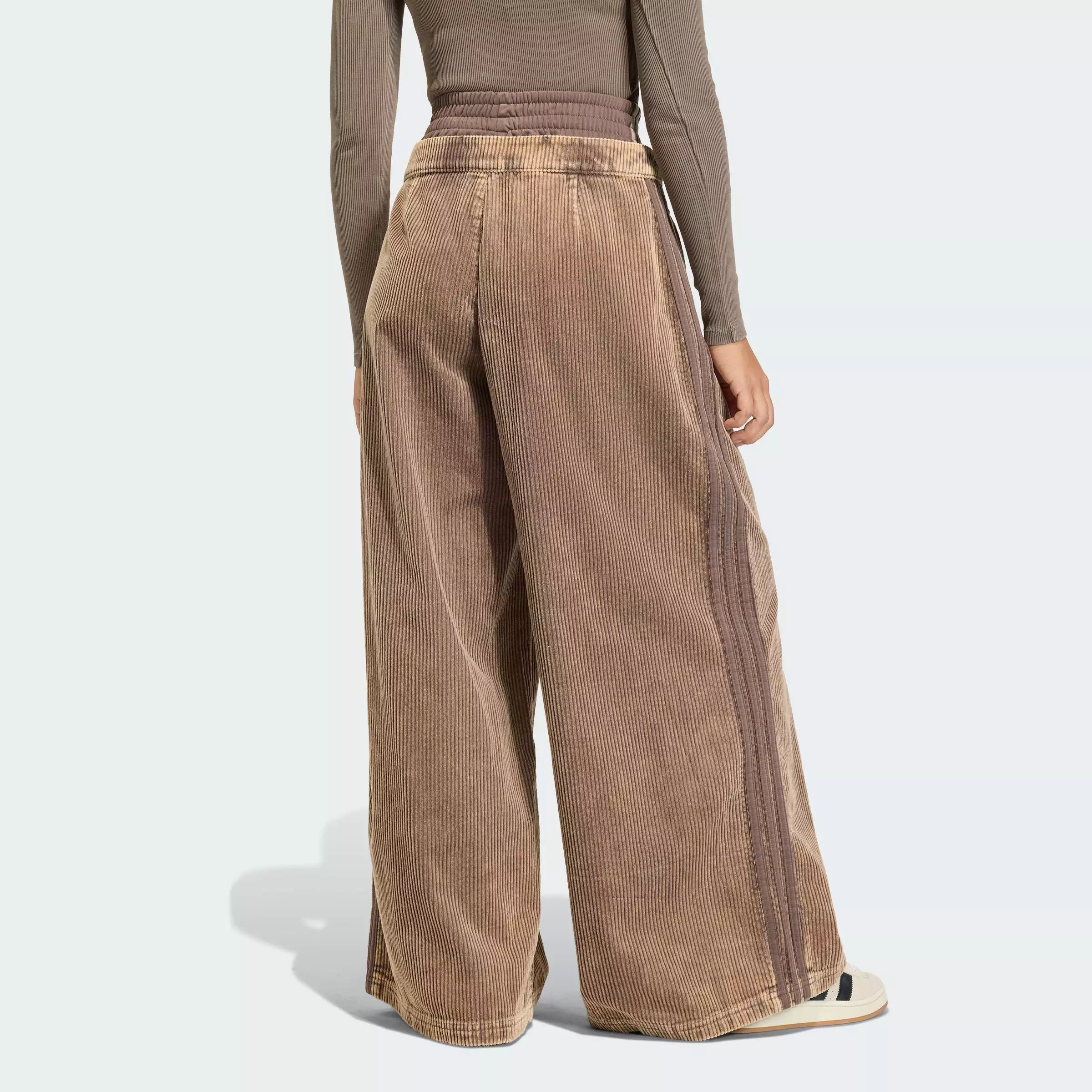 Lifestyle CORDUROY SST OVERSIZED PANTS Women Brown KD8782