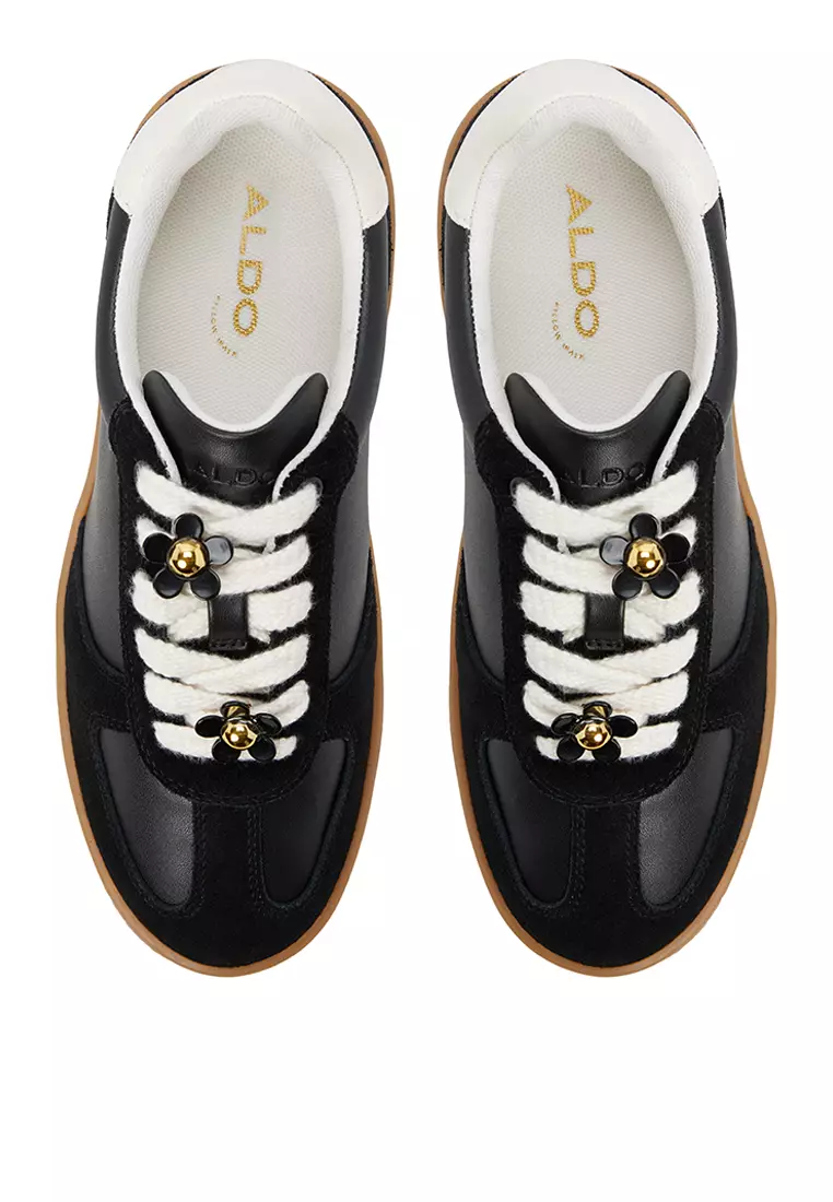 Deevale Sneakers