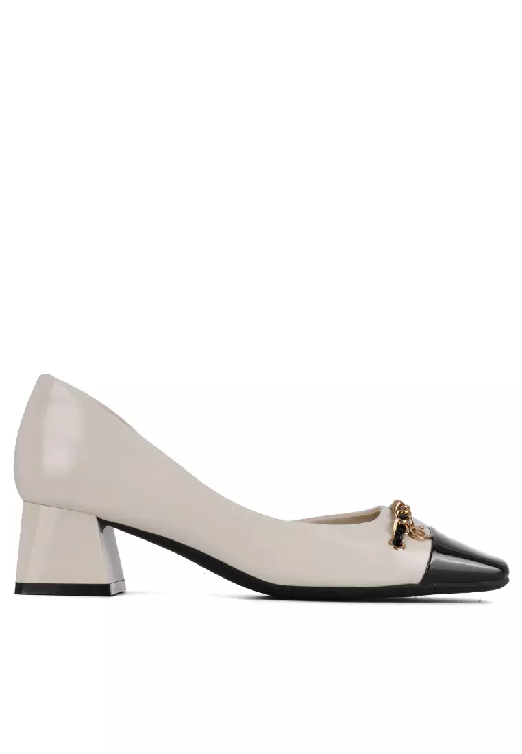 Discount on Twenty Eight Shoes  shoes - SKU: 4.5CM Twist Chain Color Matching Pumps XJ3321-1