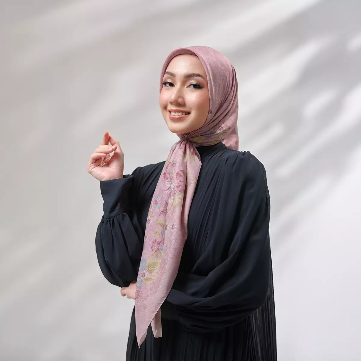 [INCLUDE PREMIUM HARD BOX] ZM Zaskia Mecca - Timun Mas Baby Pink Scarf - Alkisah - Hijab Premium Square Motif Kerudung Segi Empat