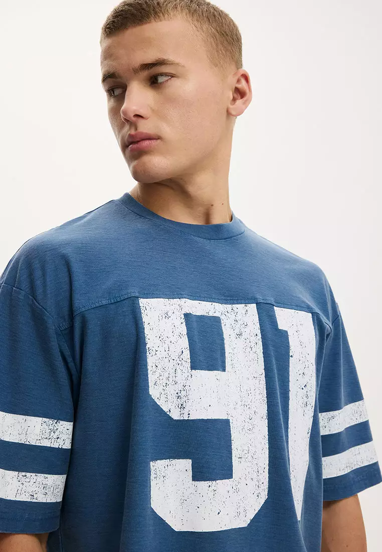 Cropped Fit Graphic T-Shirt