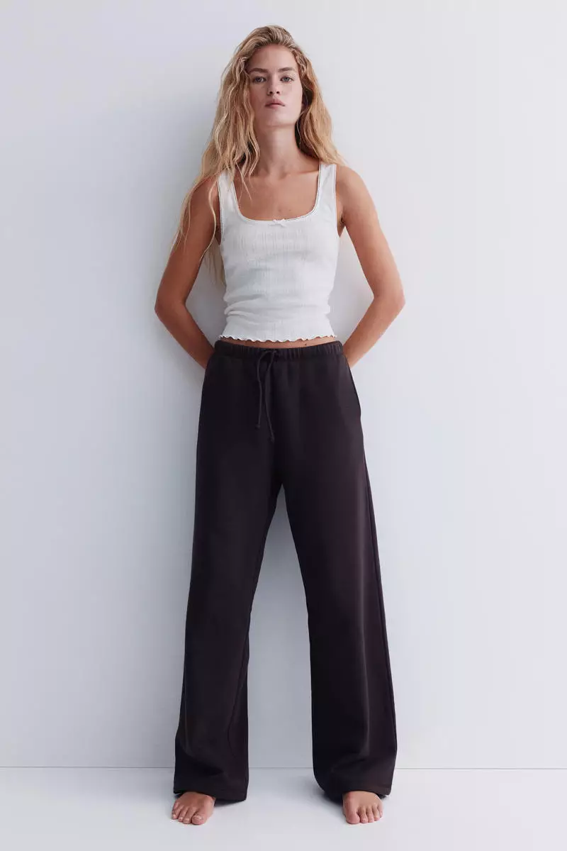 Wide joggers