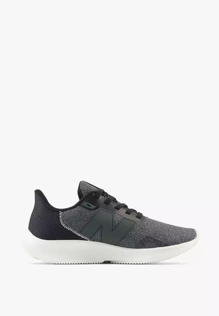 Womens black new 2024 balance running shoes