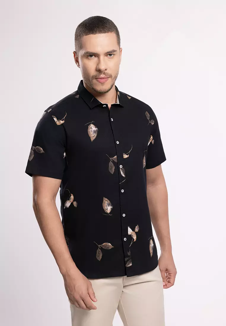 MOC Kemeja Lengan Pendek Pria GODRIC-BLACK