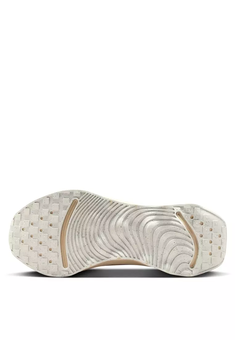 Motiva Walking Shoes