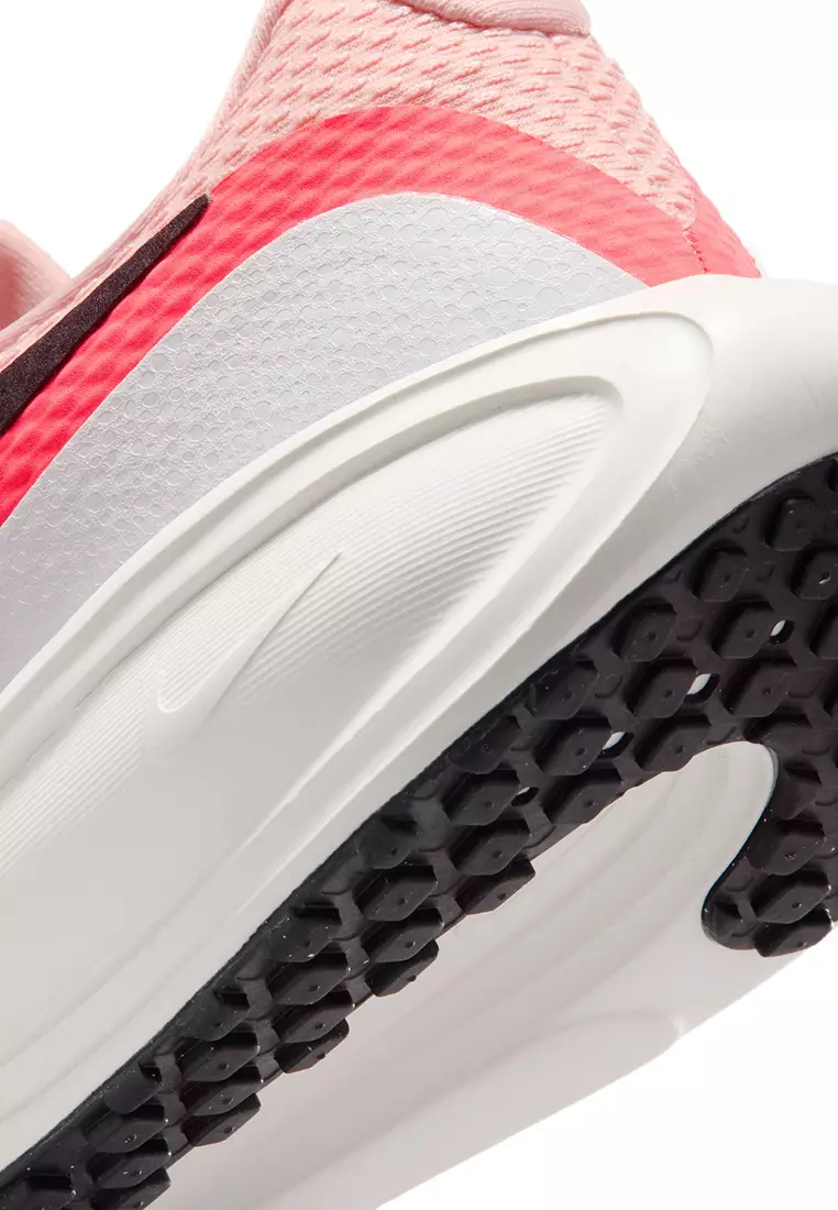 Revolution 8 Road Running Shoes