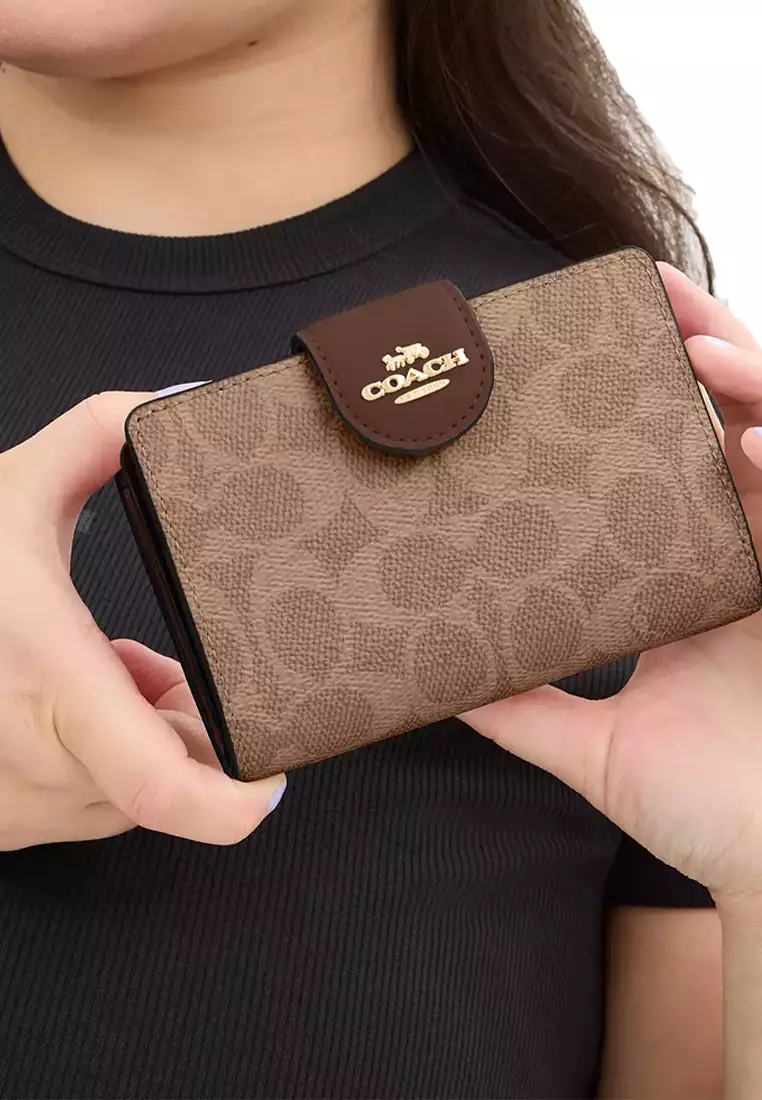 Medium Corner Zip Wallet In Signature Canvas CW786