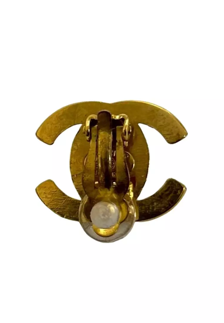 Pre-Loved Chanel Cc Gold Plated Turn Lock Clip On Earrings