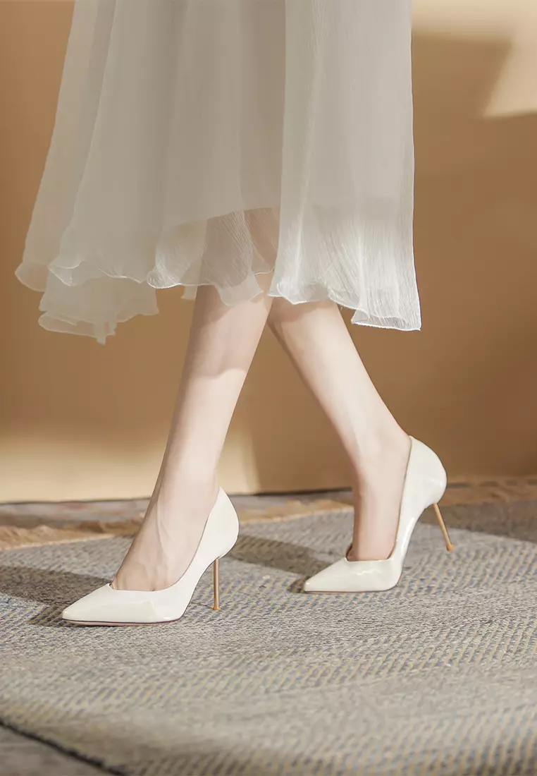 White discount pointed shoes