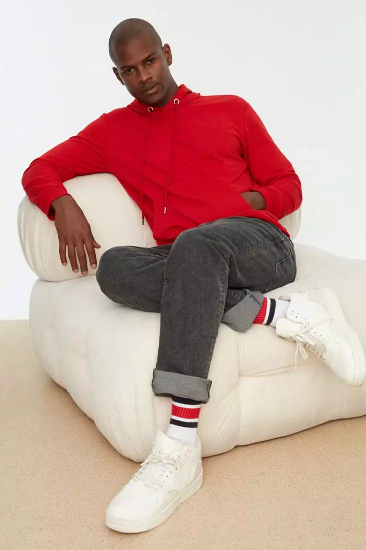 Buy Trendyol Red Men s Regular Regular fit Hoodie. Kangaroo Pocket