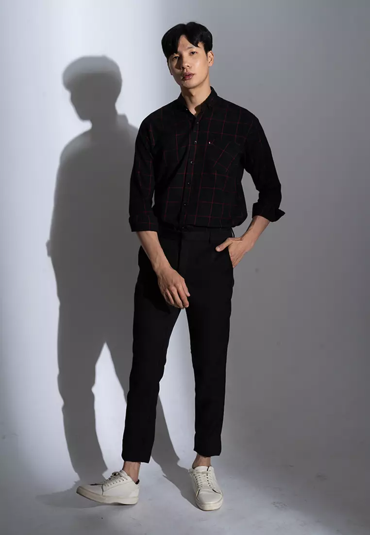 Kemeja panjang pria formal slim fit hitam kotak merah houseofcuff