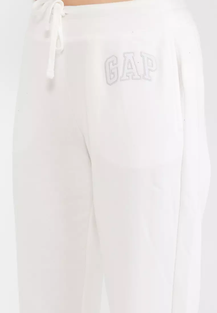 Gap top white joggers