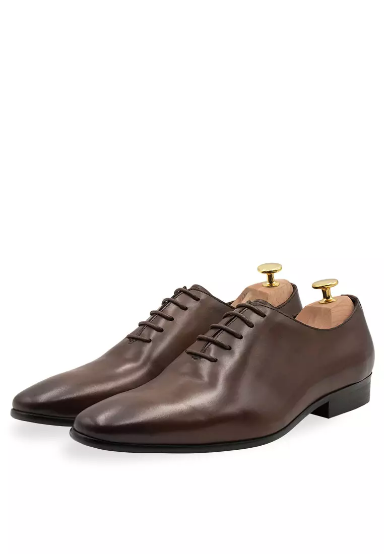 Carlota Wholecut Walnut Oxford