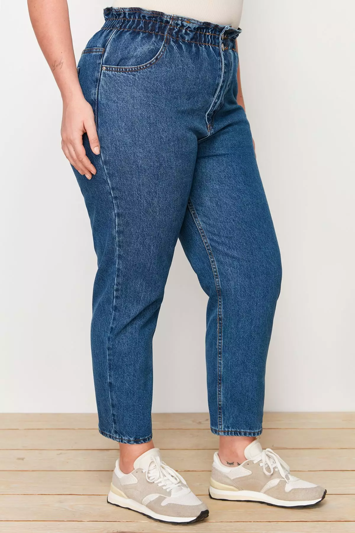 Plus Size High Elastic Waist Mom Jeans