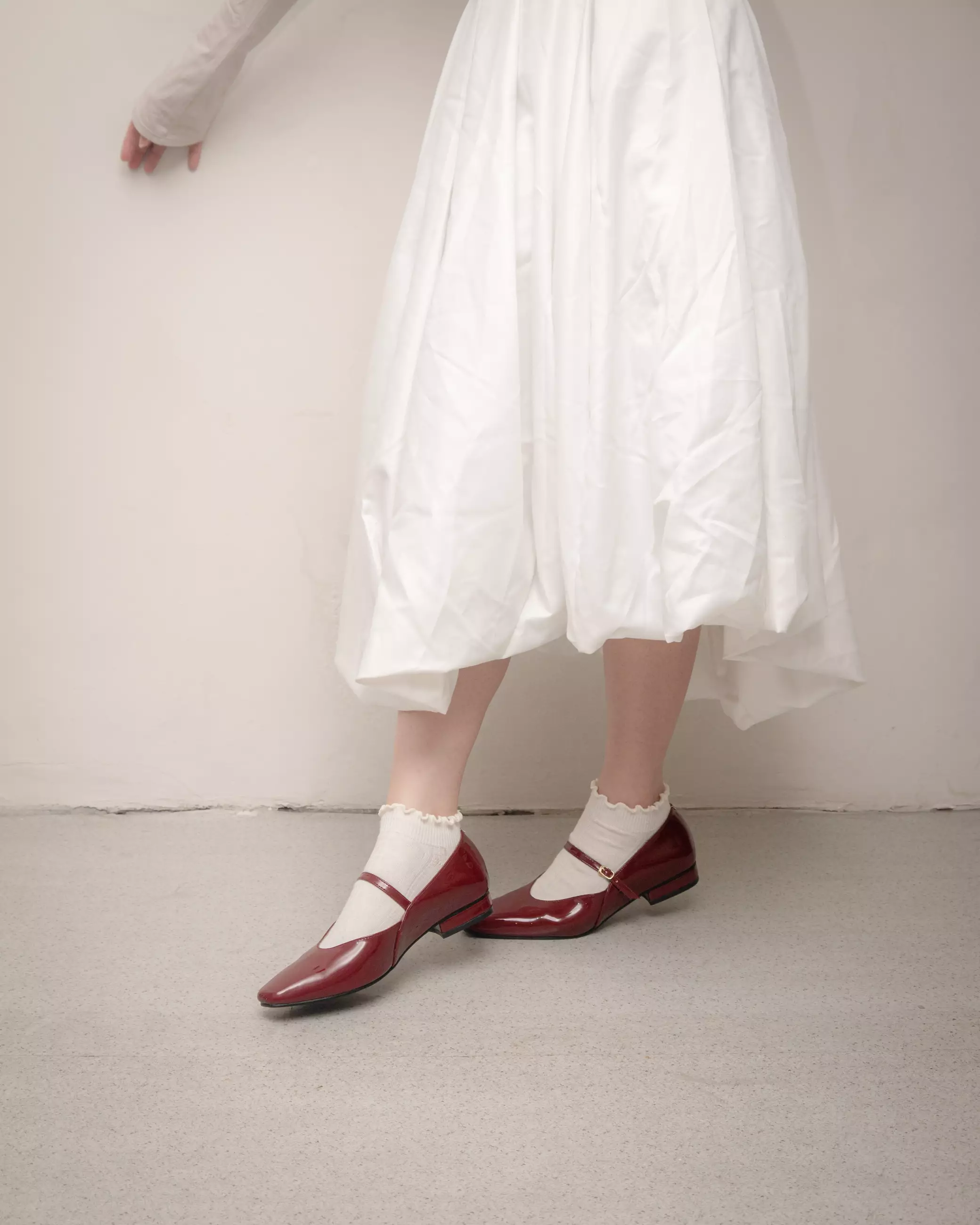Jolie Flat Shoes in Maroon