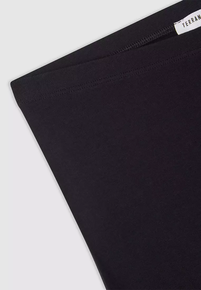 Woman Short Leggings