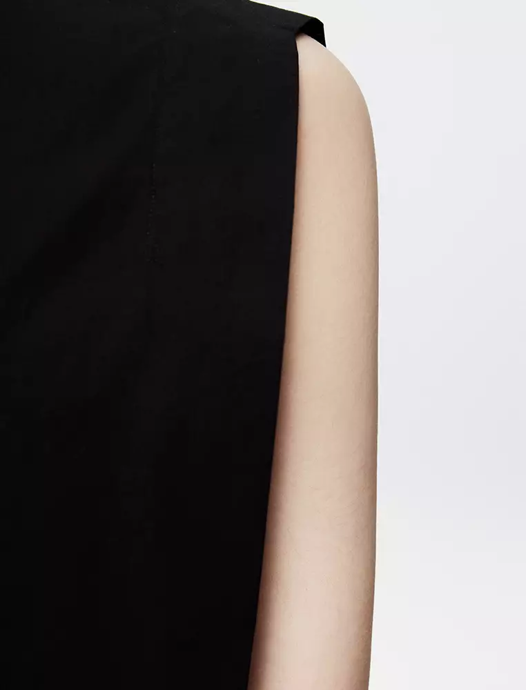 Loose Fit Round Neck Sleeveless Top