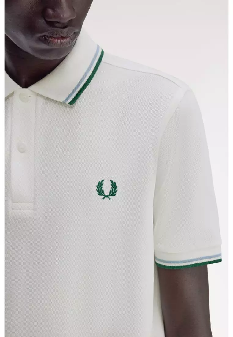 Fred Perry M3600 Twin Tipped Fred Perry Shirt (Snow White / Track Blue / Sport Green）