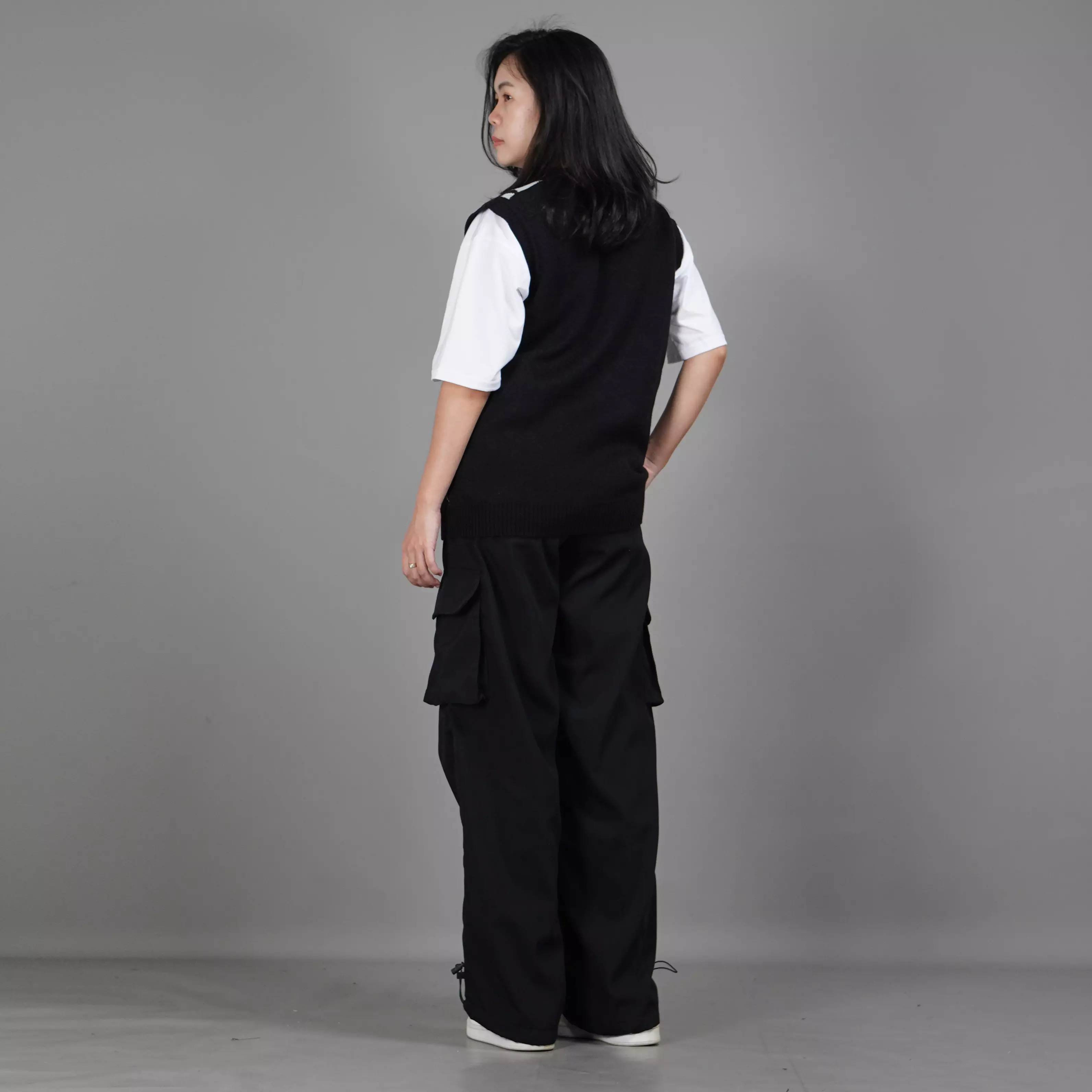 VEST WINDY Rompi Rajut Wanita Knit Vest Wanita - HITAM