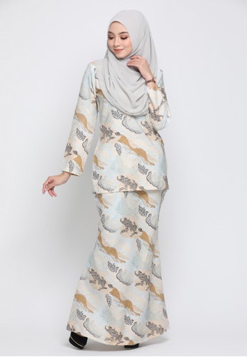 Buy Kurung Moden Eryna - Brown from Nur Shila in Brown at Zalora